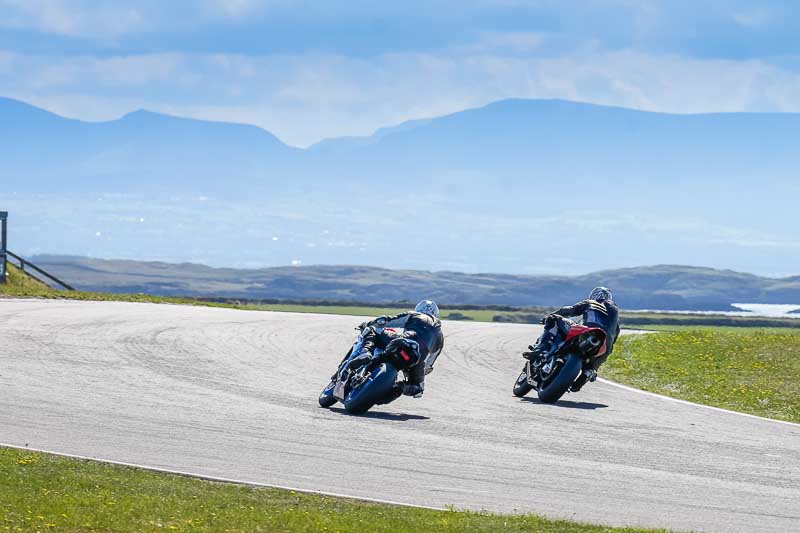 anglesey no limits trackday;anglesey photographs;anglesey trackday photographs;enduro digital images;event digital images;eventdigitalimages;no limits trackdays;peter wileman photography;racing digital images;trac mon;trackday digital images;trackday photos;ty croes